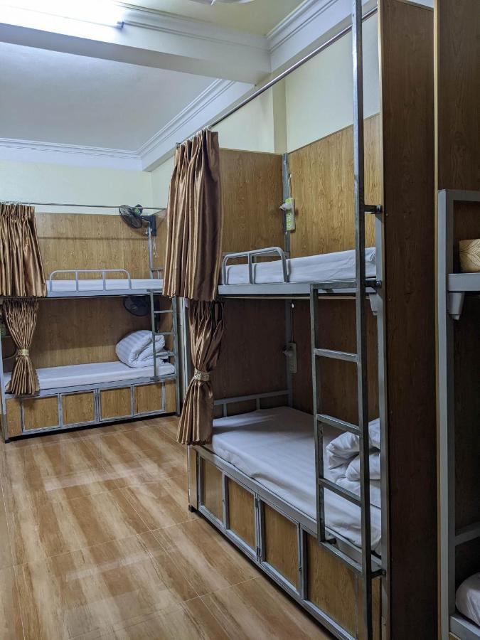 Train Station Backpackers Hostel Нин Бин Екстериор снимка