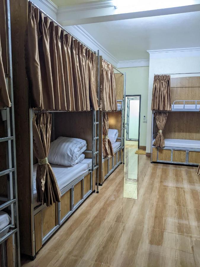Train Station Backpackers Hostel Нин Бин Екстериор снимка