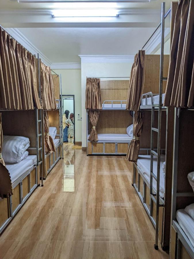 Train Station Backpackers Hostel Нин Бин Екстериор снимка